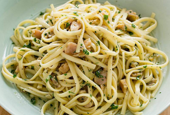 Clam Sauce & Linguine