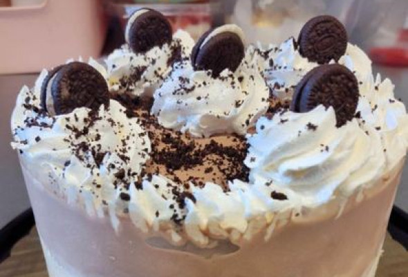 Store Made Cake