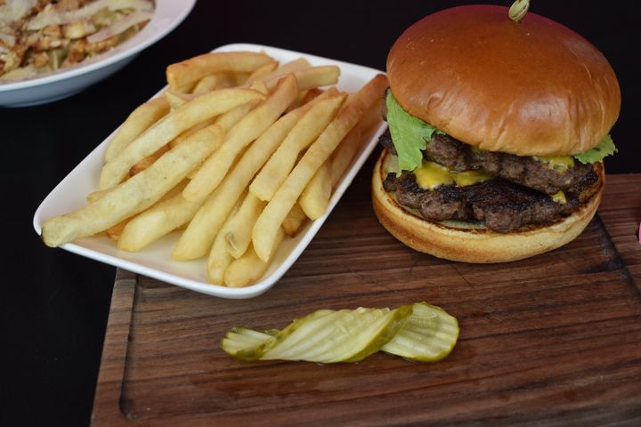 Colossal Burger (Double 1/2 Ib)