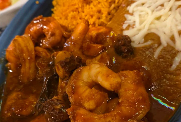 Camarones y pulpo a la diabla