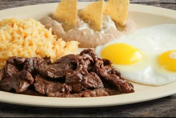Huevo Con Bistec