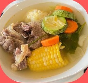 Caldo De Res O Pollo